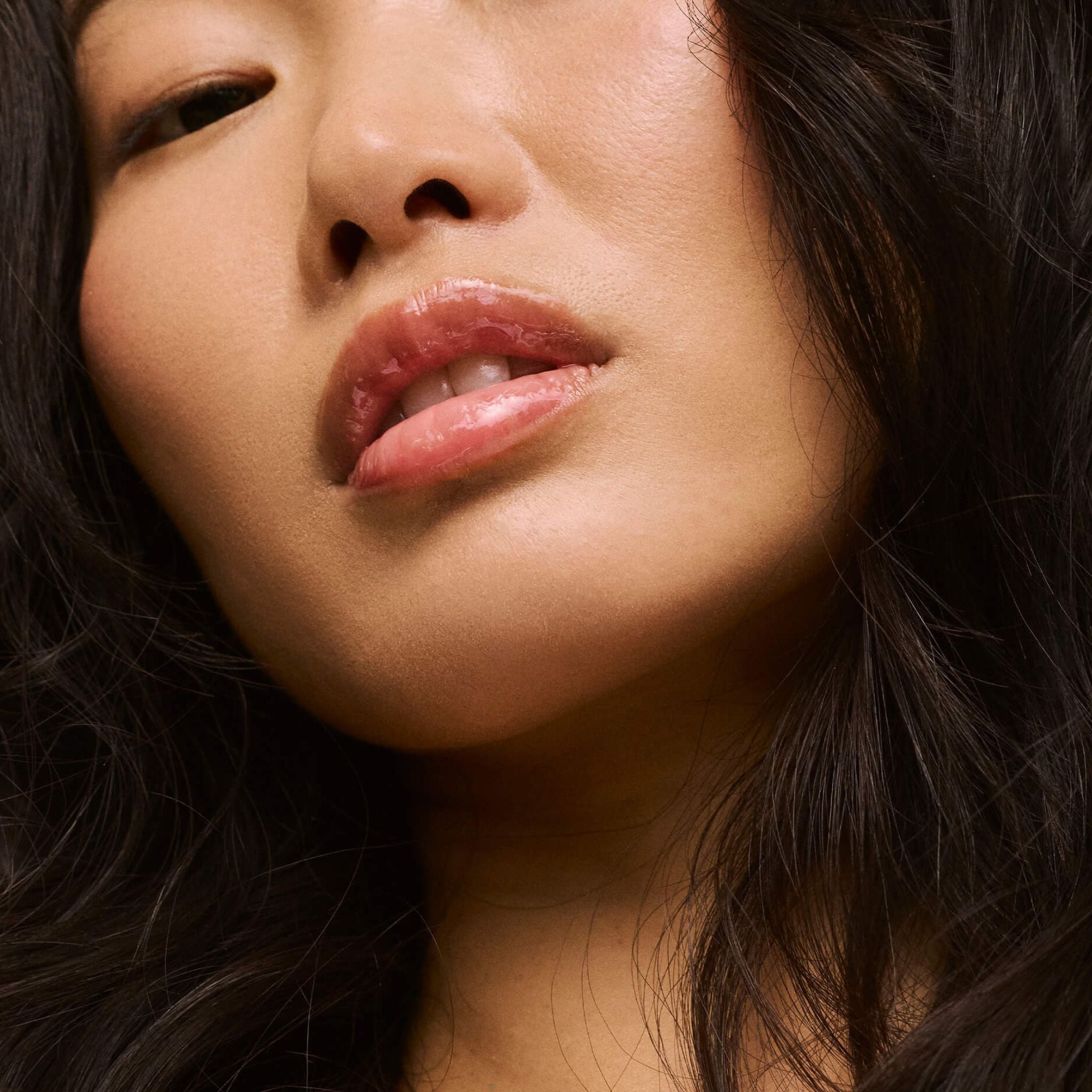 Hydrating Butter Gloss SPF30 Berry Bomb - LALICIOUS